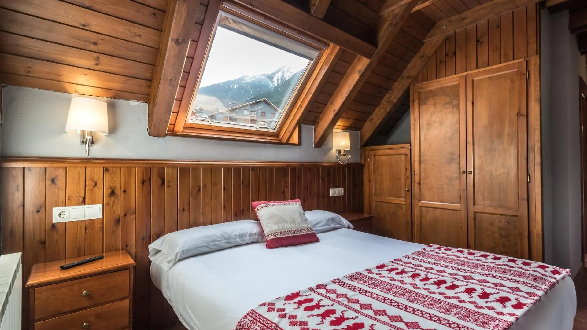 Hotel Snoe Beret Vielha
